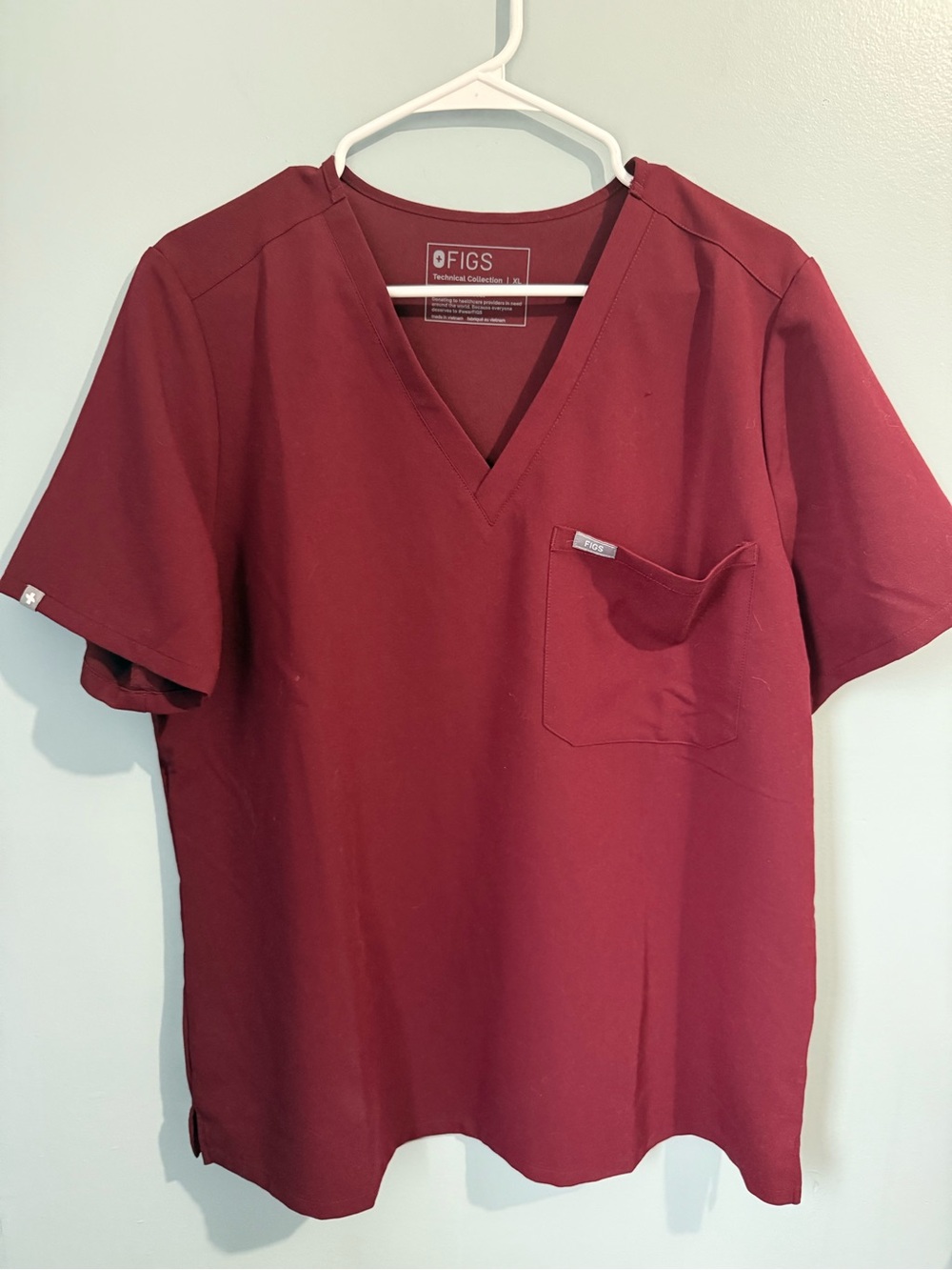 Figs Catarina Burgandy Scrub Top Size XL